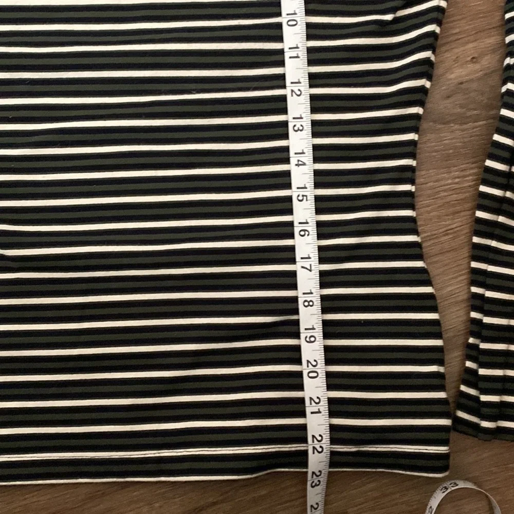 🥭 (4 for $15) Express Tricot Green Black and White Top - Picture 5 of 7